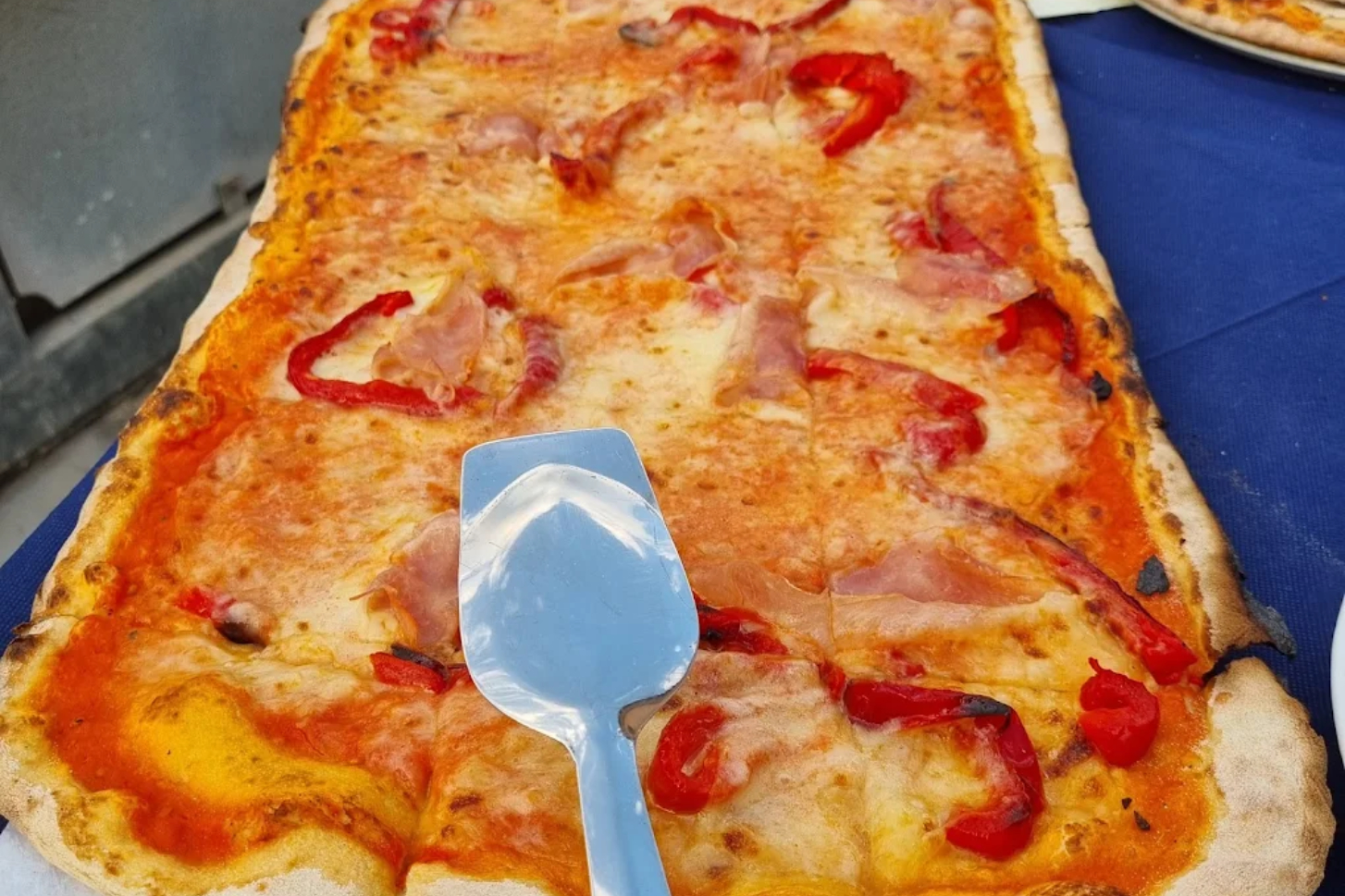 Pizza al metro